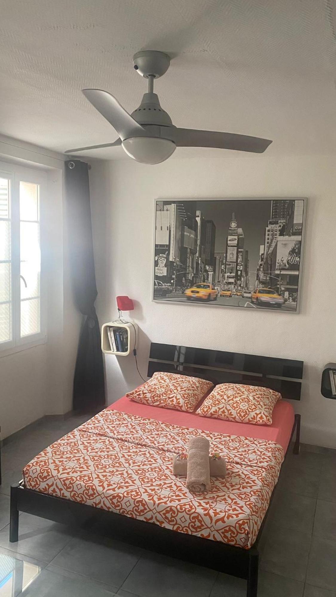 Le Suffren, Ventile ,Wifi, A 100 M De La Plage Toulon Bagian luar foto